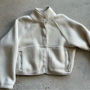 Aritzia Sunday best fleece button up